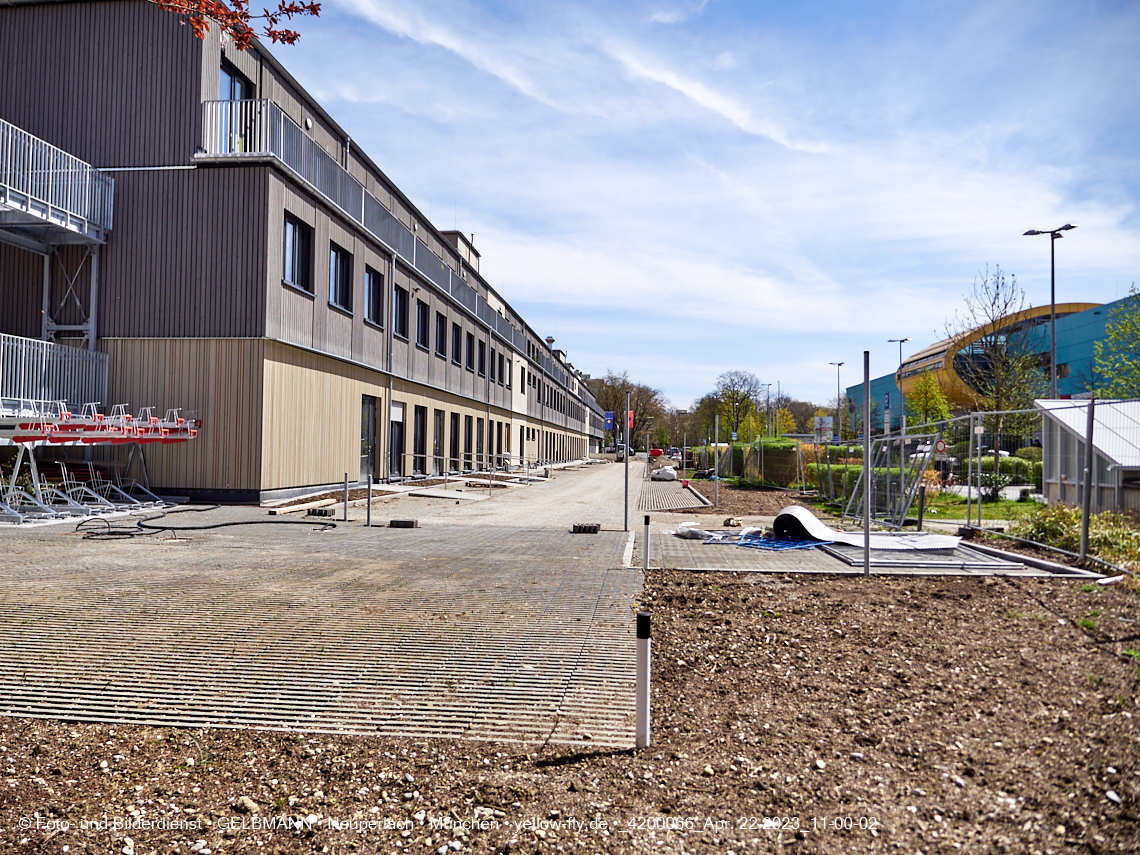 22.04.2023 - Baustelle Montessori Schule im Plettzentrum in Neuperlach